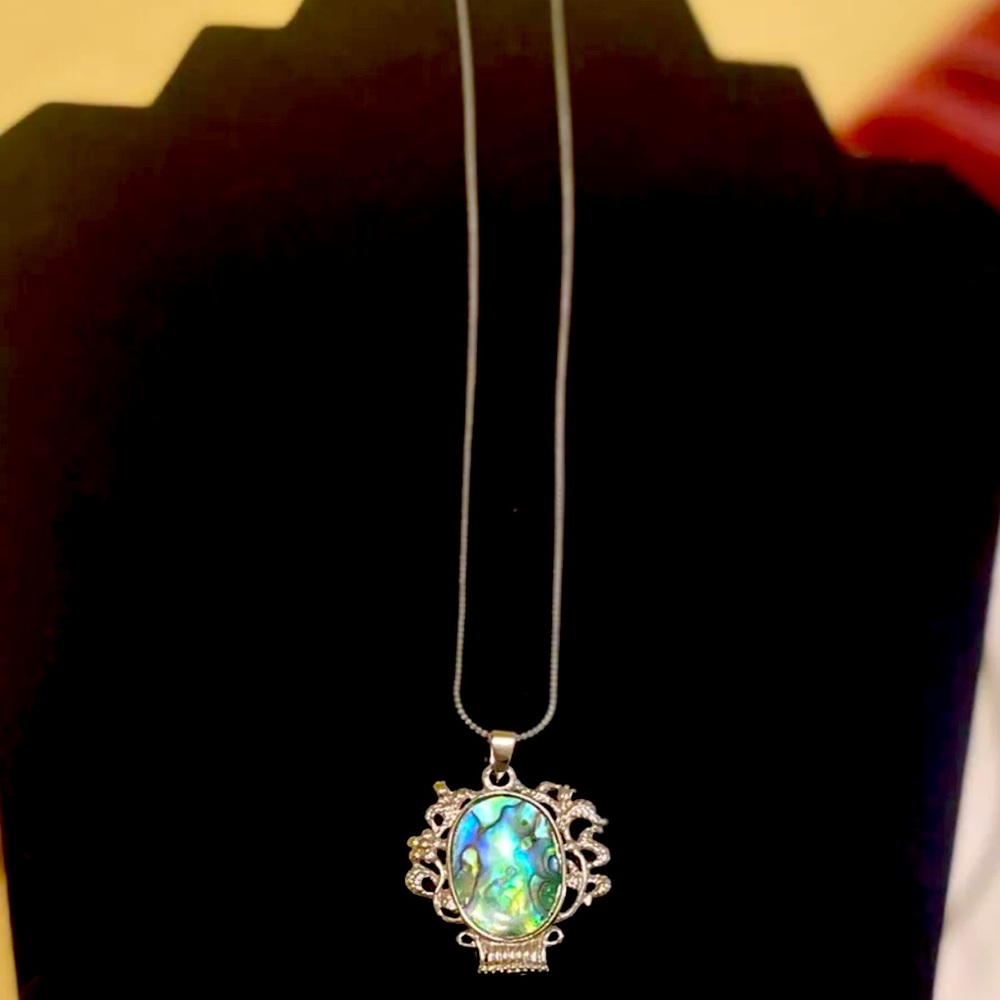 18K White Gold Plated With Abalone Shell Pendant Necklace Set